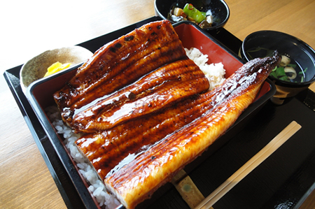 特上うな重(サラダ・お新香・お味噌汁付き)